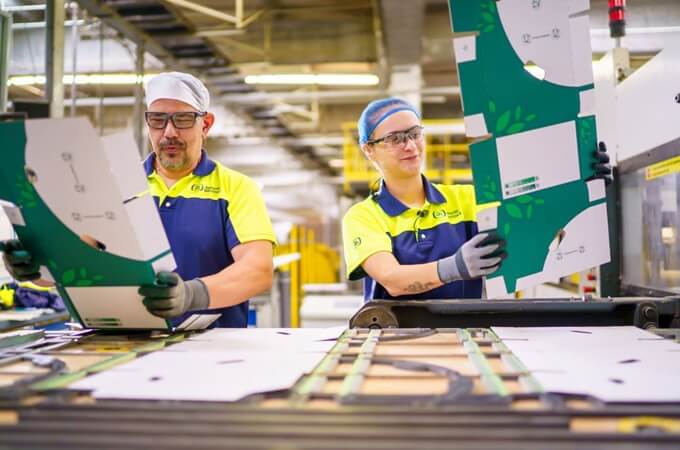 Luxury Packaging assembly at Smurfit Westrock Amsterdam plant