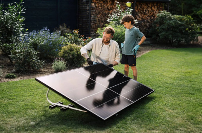 Priwatt solar panel packaging