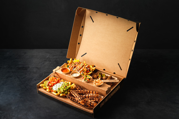 How we helped Germany-based street food restaurant Frittenwerk develop a sustainable, bike-friendly delivery box in just six weeks—keeping meals hot, crispy and secure.
